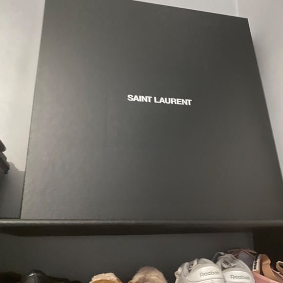 Yves Saint Laurent YSL authentic New ICARE Maxi - Picture 3 of 8